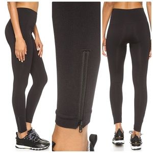SPANX  SEAMLESS  LEGGINGS  WITH ANKLE ZIPPER
